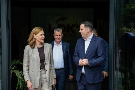 Abdixhiku pret në takim amabsadoren kroate, diskutojnë “ngërçin institucional”