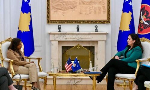 Takimi Osmani-Pratipatti s’lidhet me takimet e liderëve partiakë që ka ftuar Presidentja