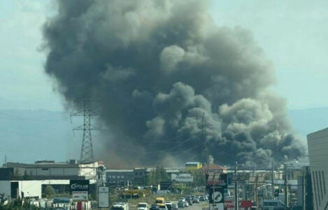 Nga zjarri në Lipjan digjen dy depo
