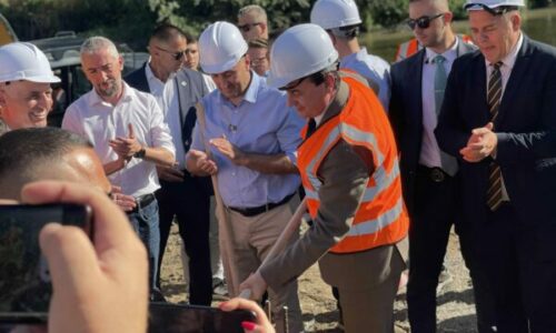 Kurti i përgjigjet BE’së dhe ambasadave për urat: Ata që kanë dilema le t’na kontaktojnë, ua shpjegojmë qëllimet