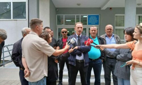 Punëtorët e sigurimit në QKUK hyjnë në grevë nga e premtja, kërkojnë zgjidhje për ndërprerjen e kontratave