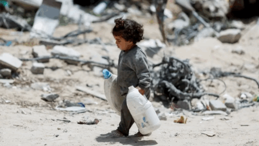 Gjashtë fëmijë palestinezë vriten ndërsa prisnin të mbushnin ujë