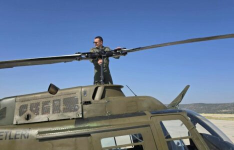 Pilotët e FSK-së përfundojnë në Turqi trajnimin rifreskues për helikopter
