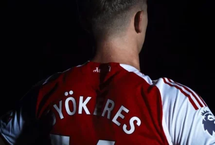 Gyokeresi prezantohet tek Arsenali