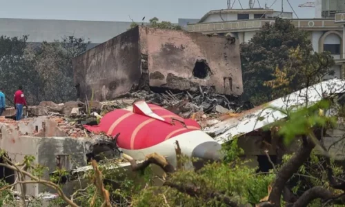 Zbulimi ‘tronditës’ për aksidentin tragjik të Air India – Një nga pilotët çaktivizoi çelësat e kontrollit të karburantit?