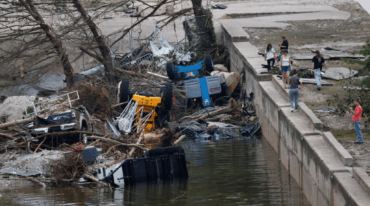 Thellohet tragjedia nga përmbytjet në Teksas, numri i të vdekurve rritet në 69