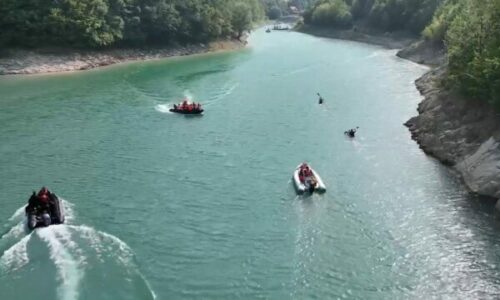 Ende asnjë gjurmë: Vazhdojnë kërkimet për 33-vjeçarin që dyshohet se u mbyt në Liqenin e Ujmanit