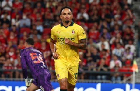 Milani mposht Liverpoolin me rezultatin 2:4