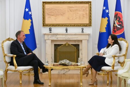 Presidentja Osmani takohet me Fatmir Limajn, zbulohen detaje se çka diskutuan