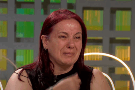 Një vit nga vrasja e Auron Thaqit, nëna e tij rrëfen dhimbjen dhe kërkon drejtësi