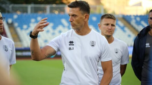 “Nëse luajmë si në pjesën e dytë, gjithçka është e mundur” – Isufi nuk dorëzohet