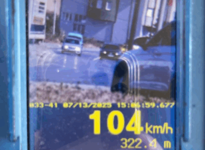 Tejkaluan shpejtësinë, dy shoferë dënohen me 500 euro në Ferizaj