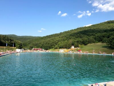 Uji i pishinës së Gërmisë nuk i plotësoi standardet, Komuna e Prishtinës: Alarm i panevojshëm, analizat janë ende në proces