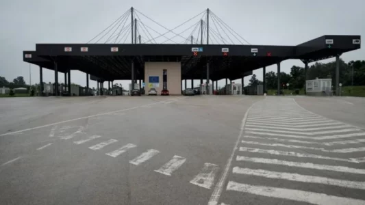 Kroacia u rekomandon shtetasve të saj të mos udhëtojnë në Serbi