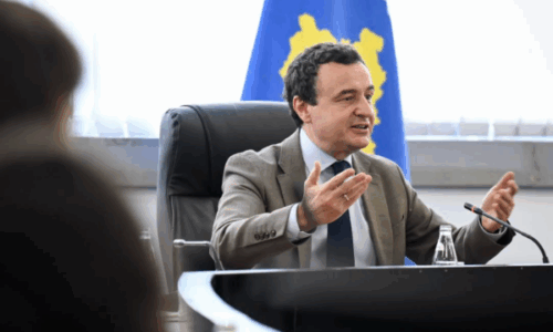 Kurti studentëve francezë: Kosova dëshmi se zhvillimi ekonomik e progresi demokratik ecin bashkë