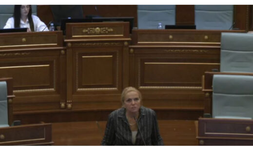 Kadrijaj: Albin Kurti është bllokues, Lëvizja Vetëvendosje është bllokuese