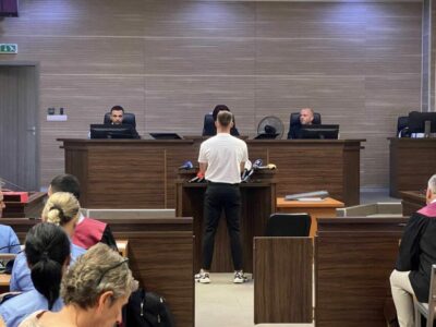 Ademaj: Fëmijët treguan se “babi e ka mbajtë për dore mamin kur u vra”