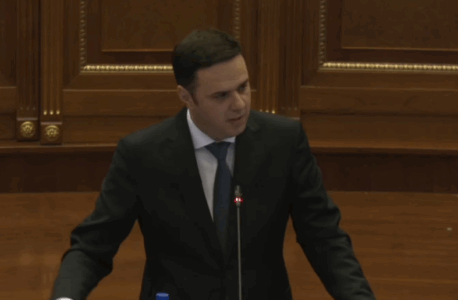 Abdixhiku: Në takim, Kurti na thoshte ‘çfarë t’i themi Avniut’ – popullore i thonë ‘sillej si mashtrues’