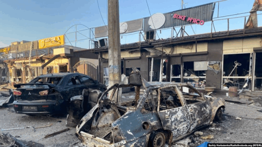 Sulmi rus vret dy persona dhe plagos 27 të tjerë në lindje të Ukrainës