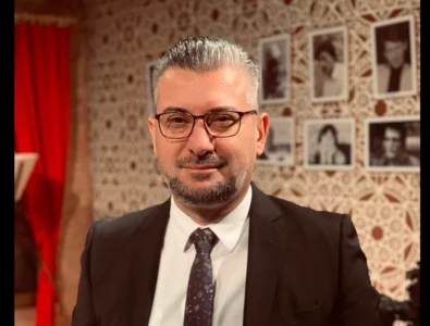 “Dikujt i duhen 15 vjet, dikush i merr me një intervistë”: Gazetari i RTK-së reagon për 100 mijë eurot e Blerim Haxhiajt