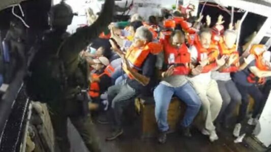 Izraeli ndalon një anije aktivistësh që transportonte ndihma ushqimore për në Gaza