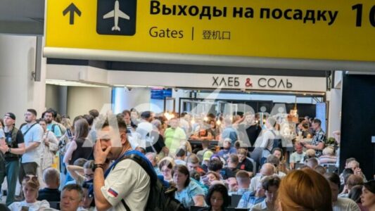 Sulmet e mëdha me dronë ukrainasë shkaktojnë kaos në aeroportet e Moskës
