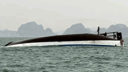 Të paktën 27 të vdekur pas përmbytjes së anijes turistike në Vietnam