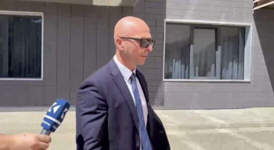 Deputeti Slavko Simiq nuk tregon se a do të takohet me presidenten Osmani