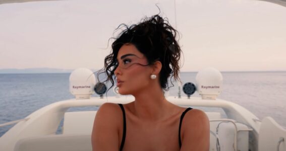 Xhensila Myrtezaj sapo ka publikuar njërin nga hitet e verës