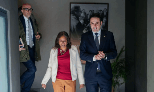 Abidixhiku takohet me Prattipatin, LDK: Takim i zakonshëm, drekë pune