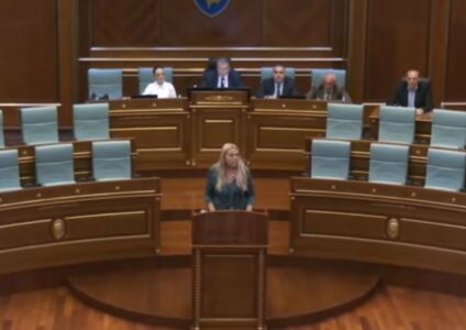 Kadrijaj: I dëshirojmë kthim të suksesshëm në vendlindje deputetit, Albin Kurti