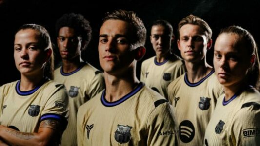 Barcelona zbulon fanellën e dytë kushtuar Kobe Bryant, tifozët janë të kënaqur