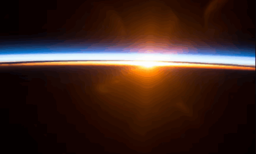 CNN: Toka është sa më larg diellit që mund të jetë. Atëherë pse është kaq nxehtë?