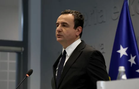 Mbi 100 mijë euro në 6 muajt e fundit, si i rriti shpenzimet Albin Kurti me staf për dreka, udhëtime e mëditje nga 2021 deri tash