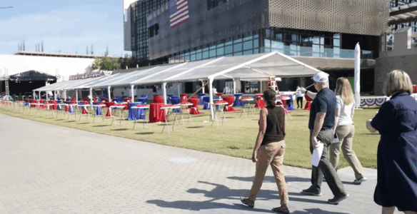 Ambasada amerikane në Prishtinë nis përgatitjet për festën e 249 vjetorit të Pavarësisë (Video)