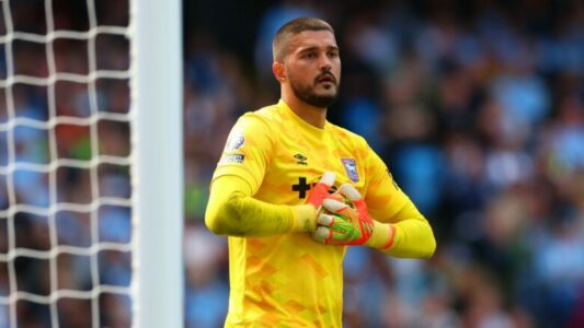 Aro Muriçin e duan në Itali e në Francë