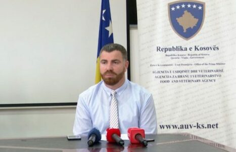 Thaçi: Produktet në treg janë të sigurta, ndalesat janë masë parandaluese