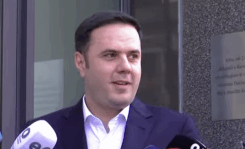 Abidxhiku për Kurtin: Meqë s’po don me formu shumicën, t’i merret e drejta