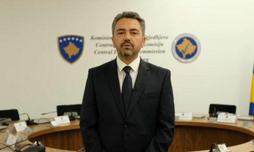 Zgjedhjet e 12 tetorit, Radoniqi fton mërgatën që të regjistrohet për votim me postë (Video)