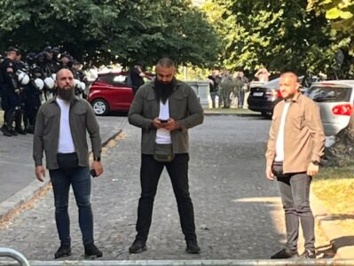 Kush janë të akuzuarit për sulmin në Banjskë që u panë pranë Presidencës së Serbisë?