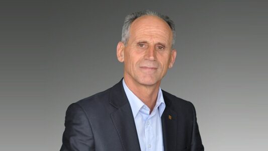 Ish-shoferi i zv. ministrit të Mbrojtjes i kërkon Kurtit që ta shkarkojë Shemsi Sylën, rendit arsyet