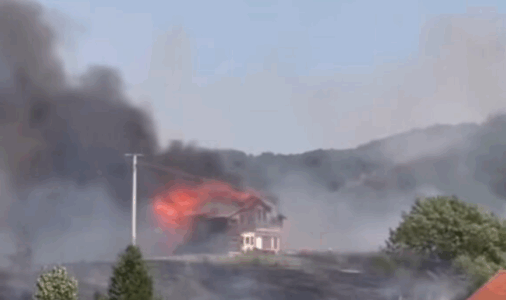 Digjet një shtëpi në Hodonoc të Kamenicës, policia jep detaje