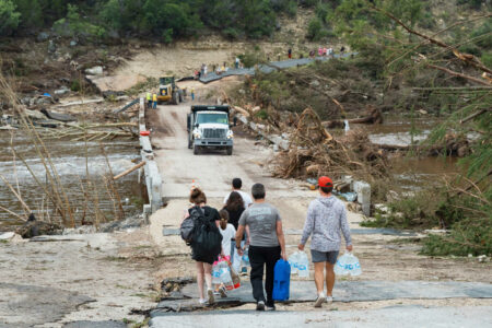 Tragjedia në Teksas: Të paktën 30 të vdekur nga përmbytjet, dhjetëra ende të zhdukur