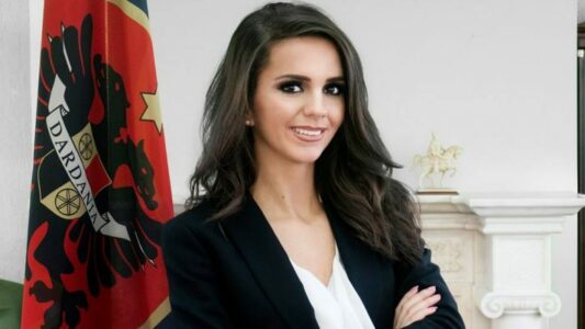 Agroni dhe Teuta, bija e Presidentit Historik kurorëzohet në Katedrale javën tjetër