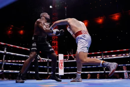 Rezultati përfundimtar i meçit Usyk vs Dubois në dyshim pas daljes së pamjeve të reja