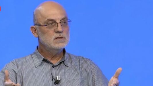 Rexhaj: Universitetet publike në Kosovë janë në krizë, numri i studentëve në rënie