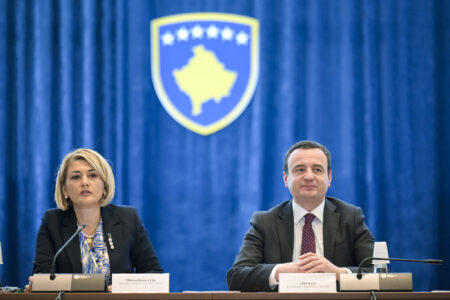 Hallakamë në Gjakovë, Kurti pritet ta sakrifikojë Agon Batushën për Ardian Golen