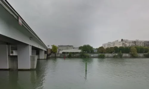 Gjenden katër trupa në lumin Sena në Paris, policia interviston një person si të dyshuar për vrasje