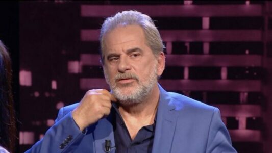 Ndërron jetë gazetari i njohur shqiptar, Artur Zheji