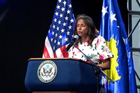 Zyrtarja e lartë amerikane ‘urdhër’ të prerë për Kurtin: Mos gabo t’a përjashtosh Listën Serbe nga zgjedhjet